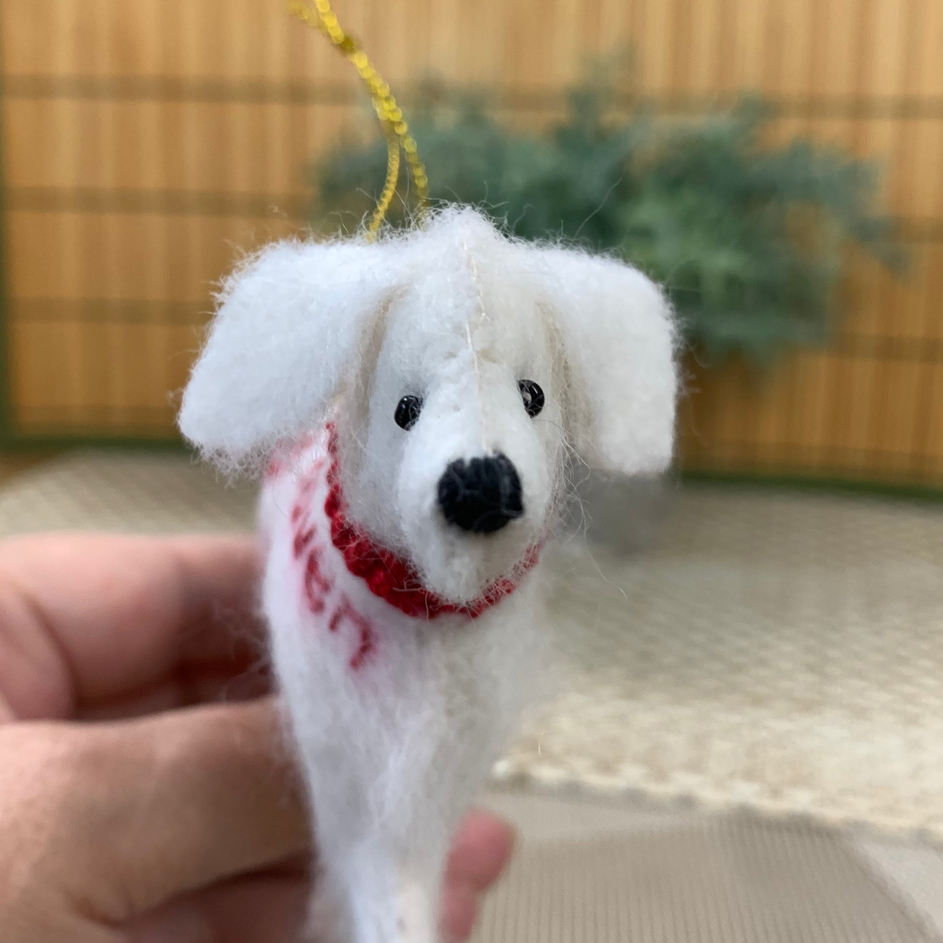 Golden Heart Haven- English Cream Golden Retriever Ornament