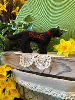 Load image into Gallery viewer, Personalized Black Flat Coated Retriever Felt Dog Ornament with Gift Box – Custom Name Keepsake
