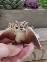 Load and play video in Gallery viewer, Vintage Miniature Owl Figurines – Set of 3 – Attributed to Hagen-Renaker California – Ceramic Birds with Outstretched Wings
