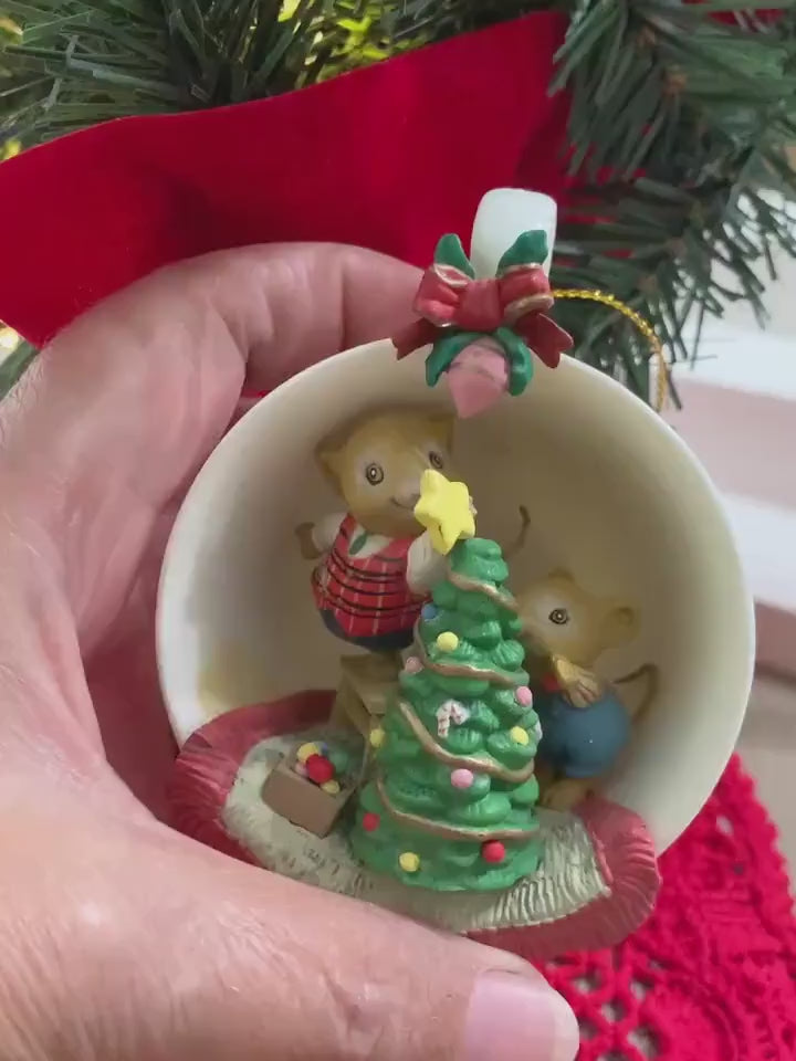 1990 VTG Deck The Halls Enesco Mice decorating a Christmas tree in a Teacup Ornament Rare