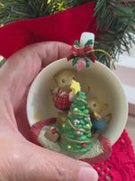 Load and play video in Gallery viewer, 1990 VTG Deck The Halls Enesco Mice decorating a Christmas tree in a Teacup Ornament Rare
