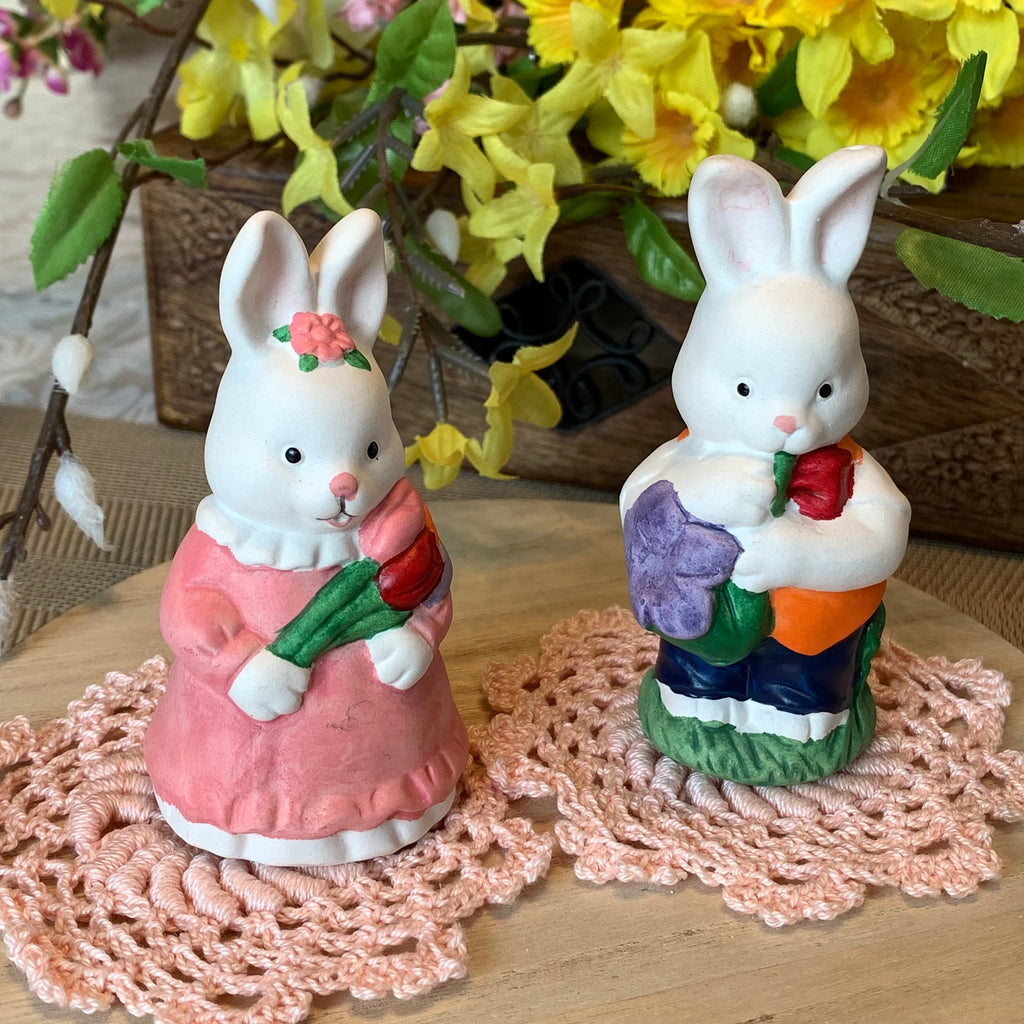 Ceramic Easter Bunny Salt and Pepper Shaker set on mini doilies